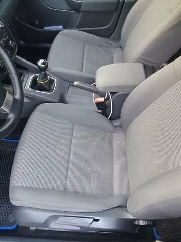 Черный Фольксваген Гольф, объемом двигателя 1.9 л и пробегом 339 тыс. км за 6000 $, фото 8 на Automoto.ua