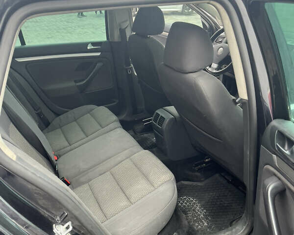 Чорний Фольксваген Гольф, об'ємом двигуна 1.39 л та пробігом 315 тис. км за 5800 $, фото 16 на Automoto.ua