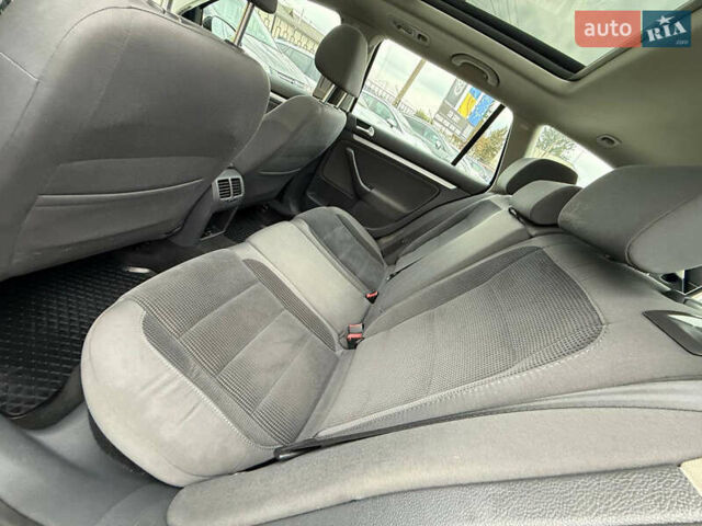 Черный Фольксваген Гольф, объемом двигателя 1.4 л и пробегом 321 тыс. км за 4800 $, фото 47 на Automoto.ua