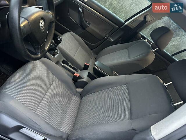 Черный Фольксваген Гольф, объемом двигателя 1.9 л и пробегом 210 тыс. км за 5000 $, фото 5 на Automoto.ua