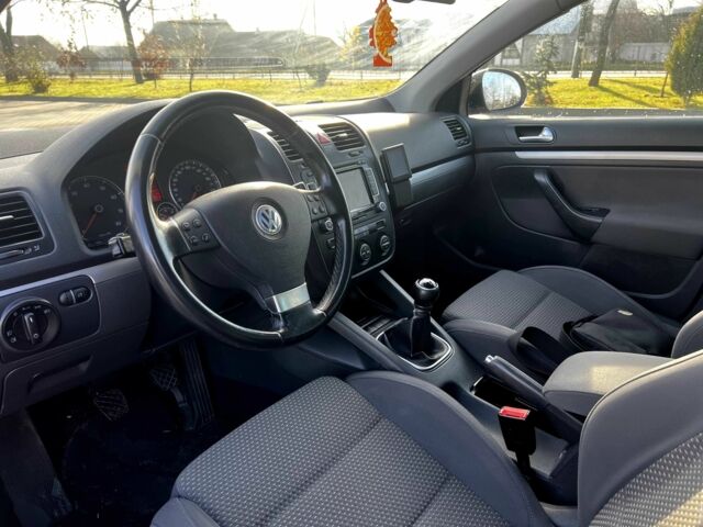 Черный Фольксваген Гольф, объемом двигателя 1.4 л и пробегом 248 тыс. км за 6500 $, фото 7 на Automoto.ua