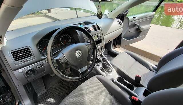 Чорний Фольксваген Гольф, об'ємом двигуна 1.6 л та пробігом 199 тис. км за 6100 $, фото 30 на Automoto.ua