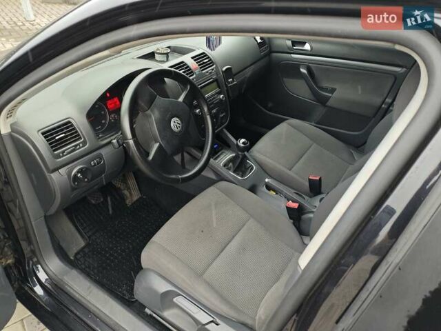 Чорний Фольксваген Гольф, об'ємом двигуна 1.9 л та пробігом 272 тис. км за 6100 $, фото 5 на Automoto.ua