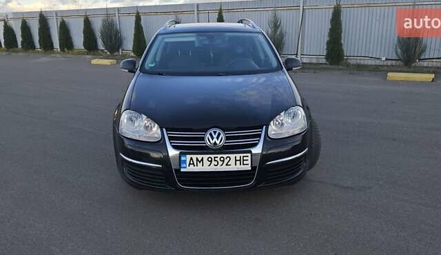 Черный Фольксваген Гольф, объемом двигателя 1.39 л и пробегом 201 тыс. км за 4700 $, фото 6 на Automoto.ua