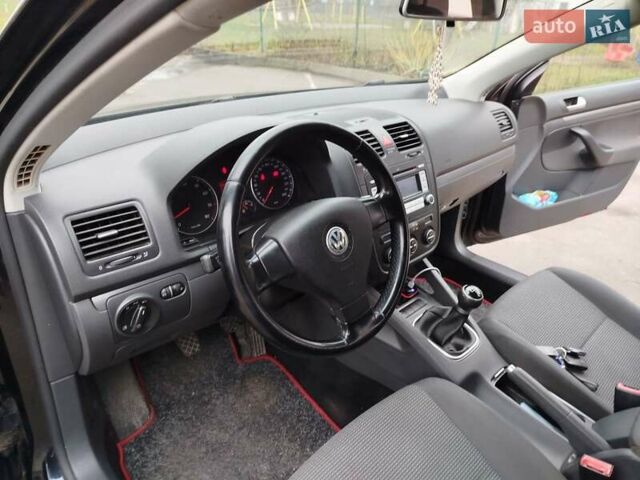 Чорний Фольксваген Гольф, об'ємом двигуна 1.6 л та пробігом 215 тис. км за 5900 $, фото 25 на Automoto.ua