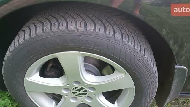 Черный Фольксваген Гольф, объемом двигателя 1.9 л и пробегом 339 тыс. км за 6000 $, фото 13 на Automoto.ua