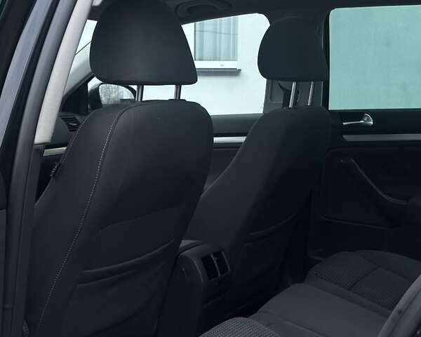 Чорний Фольксваген Гольф, об'ємом двигуна 1.4 л та пробігом 240 тис. км за 5300 $, фото 45 на Automoto.ua