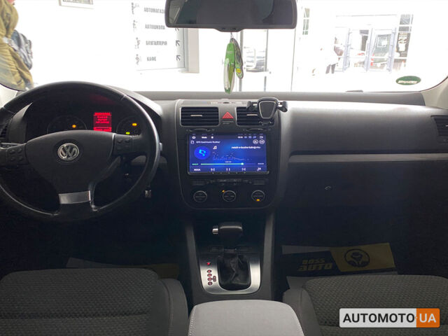 Черный Фольксваген Гольф, объемом двигателя 1.4 л и пробегом 203 тыс. км за 6800 $, фото 15 на Automoto.ua