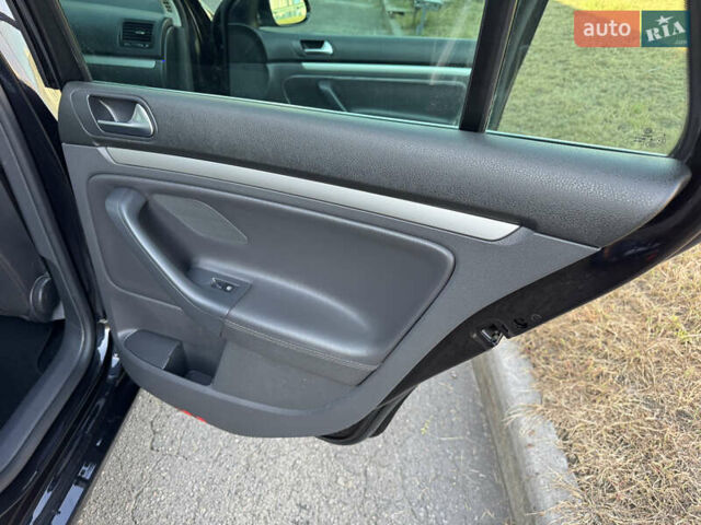 Чорний Фольксваген Гольф, об'ємом двигуна 1.4 л та пробігом 190 тис. км за 7950 $, фото 25 на Automoto.ua