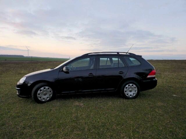 Черный Фольксваген Гольф, объемом двигателя 1.6 л и пробегом 212 тыс. км за 5800 $, фото 9 на Automoto.ua