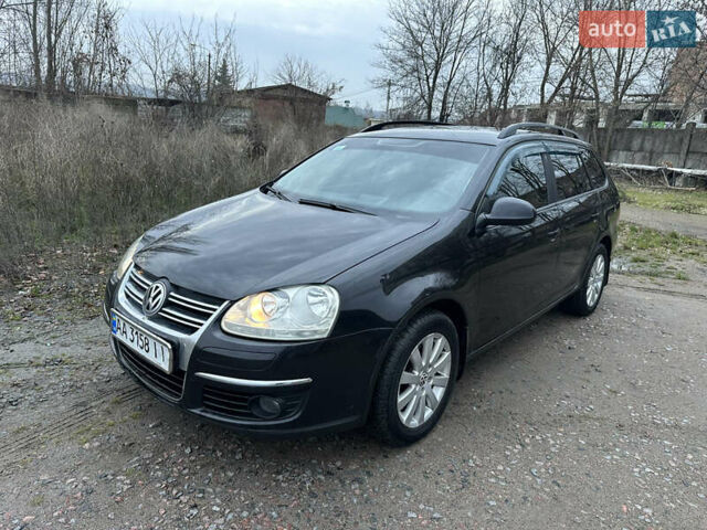 Черный Фольксваген Гольф, объемом двигателя 1.9 л и пробегом 210 тыс. км за 5000 $, фото 1 на Automoto.ua