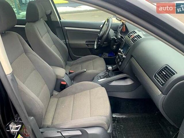 Черный Фольксваген Гольф, объемом двигателя 1.4 л и пробегом 250 тыс. км за 6550 $, фото 6 на Automoto.ua