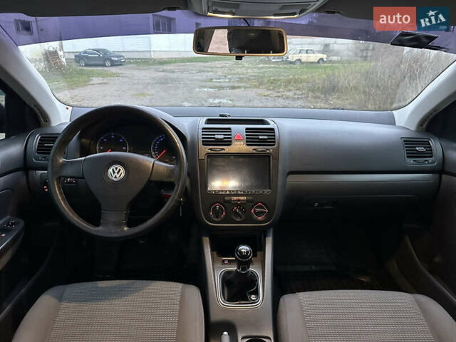 Черный Фольксваген Гольф, объемом двигателя 1.9 л и пробегом 210 тыс. км за 5000 $, фото 3 на Automoto.ua