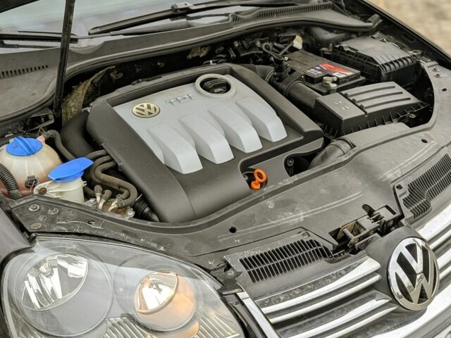 Черный Фольксваген Гольф, объемом двигателя 1.9 л и пробегом 226 тыс. км за 3550 $, фото 17 на Automoto.ua