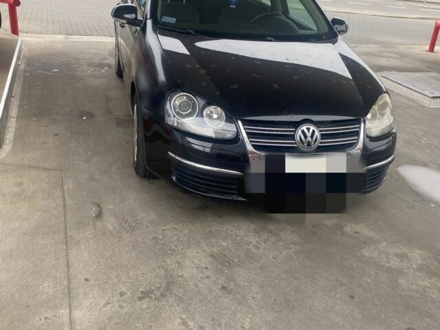 Черный Фольксваген Гольф, объемом двигателя 2 л и пробегом 232 тыс. км за 2400 $, фото 1 на Automoto.ua