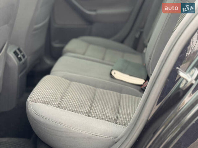 Черный Фольксваген Гольф, объемом двигателя 1.4 л и пробегом 252 тыс. км за 6700 $, фото 44 на Automoto.ua