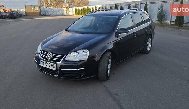 Черный Фольксваген Гольф, объемом двигателя 1.39 л и пробегом 201 тыс. км за 4700 $, фото 1 на Automoto.ua