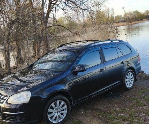 Черный Фольксваген Гольф, объемом двигателя 1.9 л и пробегом 235 тыс. км за 5200 $, фото 3 на Automoto.ua