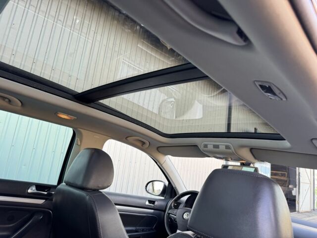 Черный Фольксваген Гольф, объемом двигателя 1.4 л и пробегом 190 тыс. км за 7950 $, фото 23 на Automoto.ua