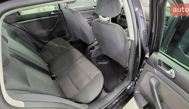 Чорний Фольксваген Гольф, об'ємом двигуна 1.6 л та пробігом 199 тис. км за 6100 $, фото 11 на Automoto.ua