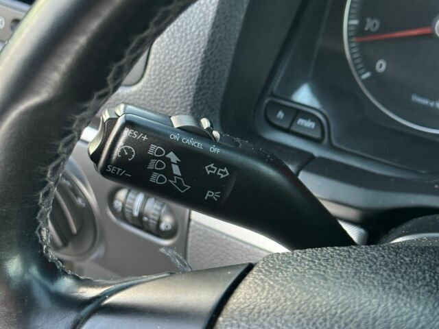 Черный Фольксваген Гольф, объемом двигателя 1.4 л и пробегом 214 тыс. км за 6700 $, фото 14 на Automoto.ua