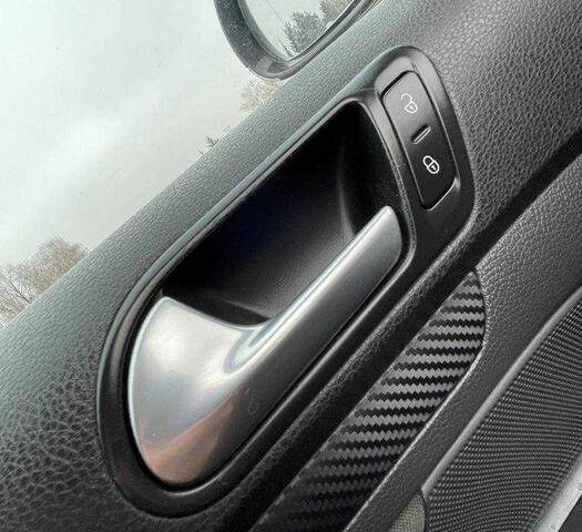 Черный Фольксваген Гольф, объемом двигателя 1.9 л и пробегом 302 тыс. км за 6200 $, фото 5 на Automoto.ua