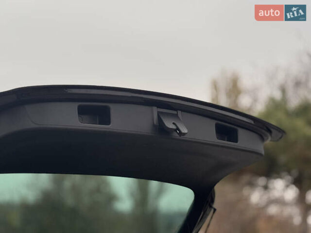 Черный Фольксваген Гольф, объемом двигателя 1.4 л и пробегом 252 тыс. км за 6700 $, фото 18 на Automoto.ua