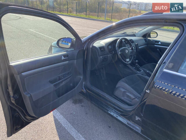 Черный Фольксваген Гольф, объемом двигателя 1.9 л и пробегом 301 тыс. км за 6600 $, фото 8 на Automoto.ua