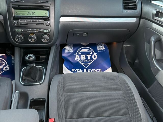 Черный Фольксваген Гольф, объемом двигателя 1.4 л и пробегом 214 тыс. км за 6700 $, фото 4 на Automoto.ua