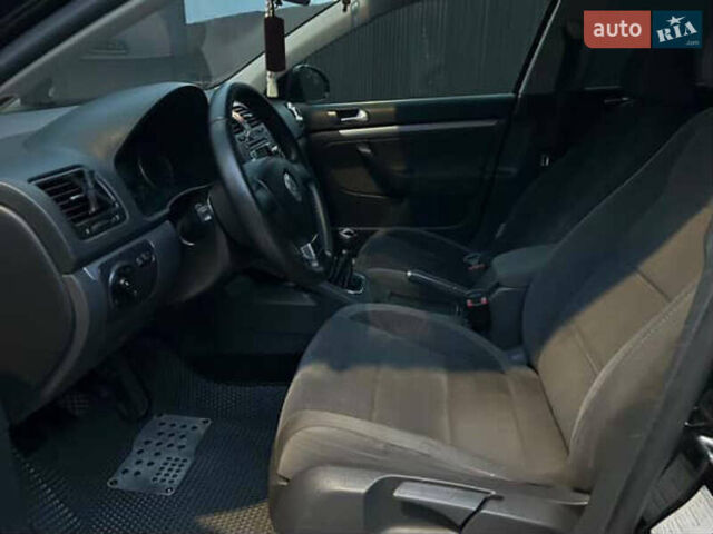 Черный Фольксваген Гольф, объемом двигателя 1.9 л и пробегом 289 тыс. км за 7450 $, фото 17 на Automoto.ua