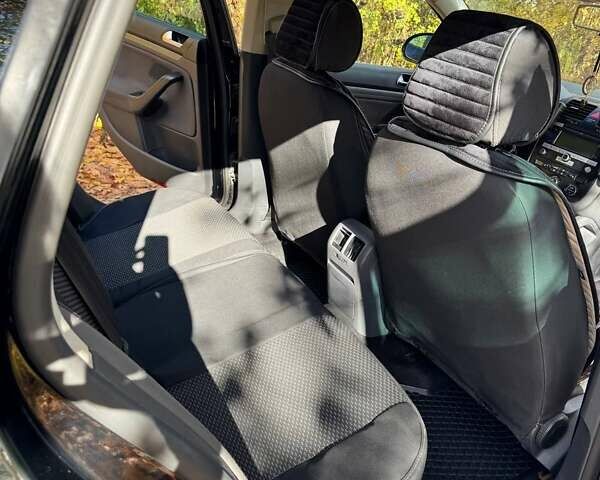 Черный Фольксваген Гольф, объемом двигателя 1.9 л и пробегом 293 тыс. км за 6000 $, фото 39 на Automoto.ua