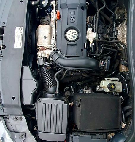 Черный Фольксваген Гольф, объемом двигателя 1.4 л и пробегом 213 тыс. км за 7500 $, фото 5 на Automoto.ua