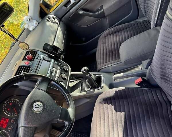 Черный Фольксваген Гольф, объемом двигателя 1.9 л и пробегом 293 тыс. км за 6000 $, фото 42 на Automoto.ua