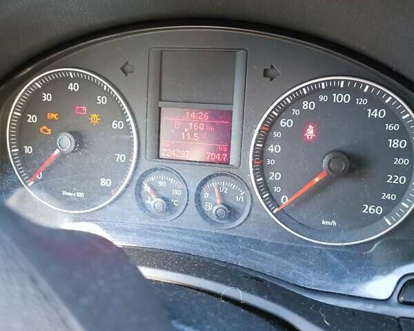 Черный Фольксваген Гольф, объемом двигателя 1.6 л и пробегом 224 тыс. км за 5200 $, фото 29 на Automoto.ua