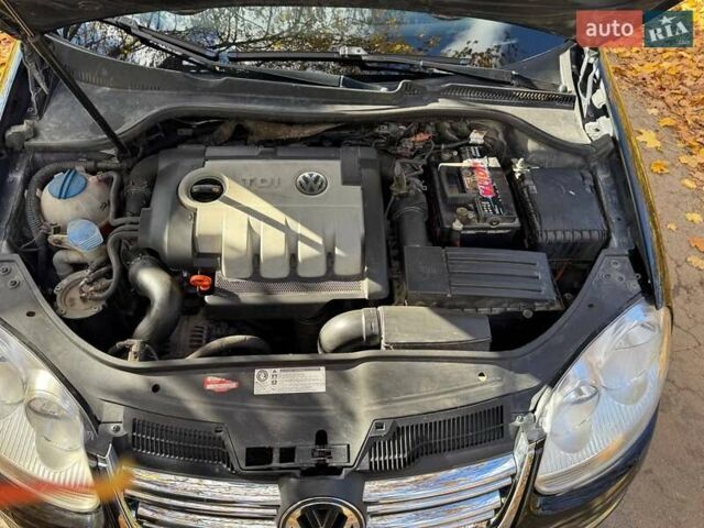 Черный Фольксваген Гольф, объемом двигателя 1.9 л и пробегом 293 тыс. км за 6000 $, фото 49 на Automoto.ua