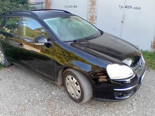 Черный Фольксваген Гольф, объемом двигателя 1.6 л и пробегом 260 тыс. км за 6400 $, фото 1 на Automoto.ua