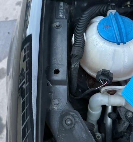 Чорний Фольксваген Гольф, об'ємом двигуна 1.39 л та пробігом 227 тис. км за 7200 $, фото 38 на Automoto.ua