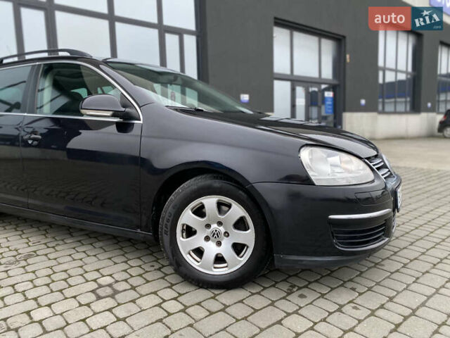 Черный Фольксваген Гольф, объемом двигателя 1.39 л и пробегом 312 тыс. км за 4899 $, фото 11 на Automoto.ua