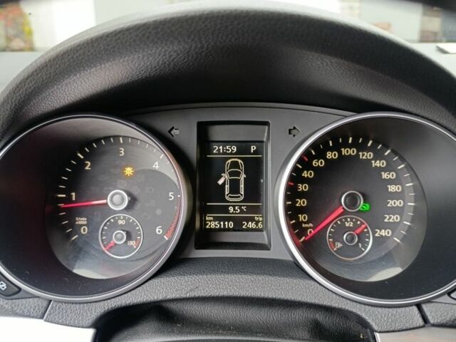 Черный Фольксваген Гольф, объемом двигателя 2 л и пробегом 285 тыс. км за 8200 $, фото 7 на Automoto.ua