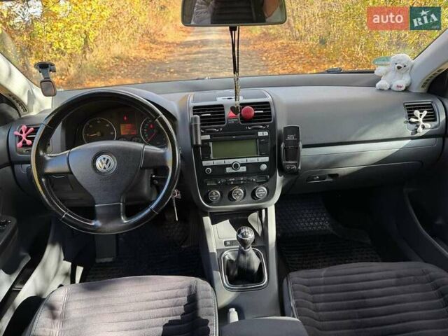 Черный Фольксваген Гольф, объемом двигателя 1.9 л и пробегом 293 тыс. км за 6000 $, фото 33 на Automoto.ua
