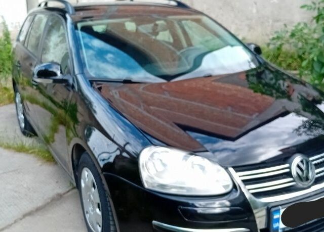 Фольксваген Гольф 2009 в Черновцах на Automoto.ua Черный Фольксваген Гольф, объемом двигателя 1.6 л и пробегом 250 тыс. км за 6700 $, фото 3 на Automoto.ua