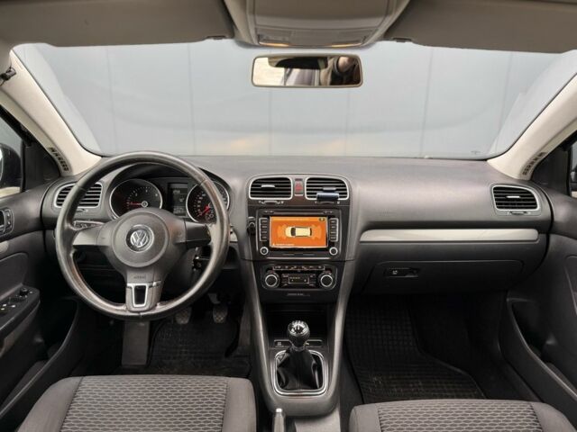 Черный Фольксваген Гольф, объемом двигателя 1.6 л и пробегом 276 тыс. км за 6300 $, фото 9 на Automoto.ua