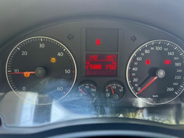 Черный Фольксваген Гольф, объемом двигателя 1.9 л и пробегом 275 тыс. км за 5500 $, фото 4 на Automoto.ua