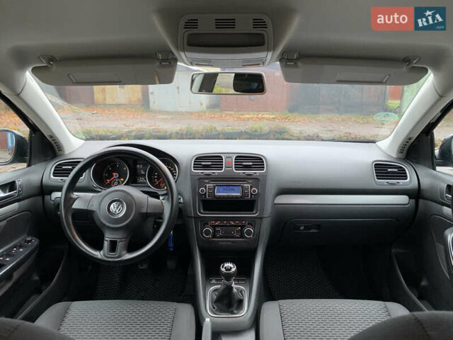 Черный Фольксваген Гольф, объемом двигателя 1.6 л и пробегом 239 тыс. км за 6999 $, фото 16 на Automoto.ua