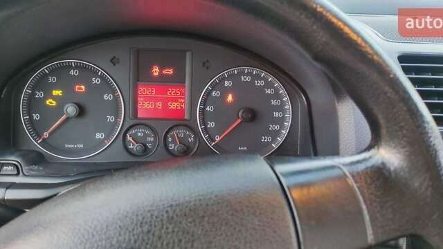 Чорний Фольксваген Гольф, об'ємом двигуна 1.4 л та пробігом 236 тис. км за 6200 $, фото 9 на Automoto.ua