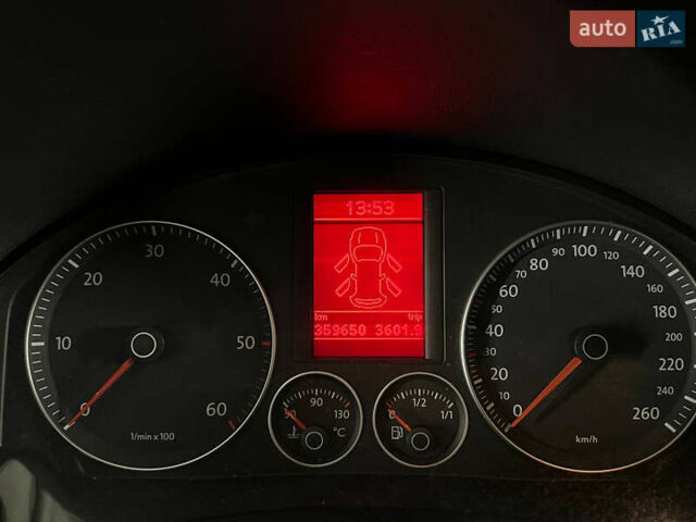 Чорний Фольксваген Гольф, об'ємом двигуна 1.9 л та пробігом 359 тис. км за 7000 $, фото 10 на Automoto.ua