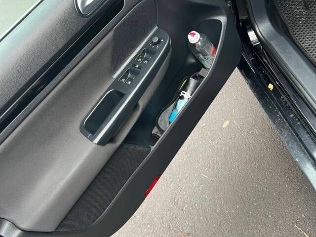 Черный Фольксваген Гольф, объемом двигателя 2 л и пробегом 290 тыс. км за 6900 $, фото 10 на Automoto.ua