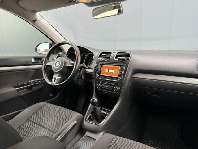 Черный Фольксваген Гольф, объемом двигателя 1.6 л и пробегом 276 тыс. км за 6300 $, фото 15 на Automoto.ua