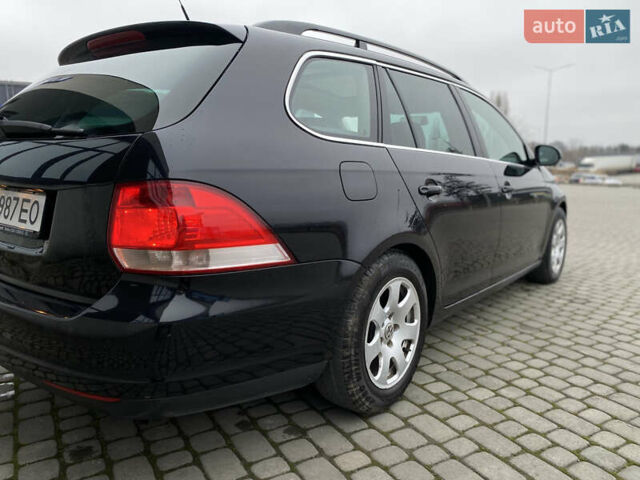 Черный Фольксваген Гольф, объемом двигателя 1.39 л и пробегом 312 тыс. км за 4899 $, фото 24 на Automoto.ua