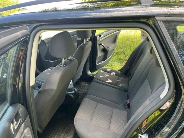 Черный Фольксваген Гольф, объемом двигателя 1.9 л и пробегом 275 тыс. км за 5500 $, фото 12 на Automoto.ua